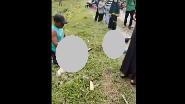 Kecelakaan Mobil Pemudik Tabrak Motor Dikendarai 2 Bocah di Jalinsum Kisaran, Korban Terpental (Foto: iNews/Ulil Amri)
