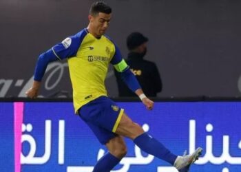 Penyerang Al Nassr, Cristiano Ronaldo tampil pada laga Liga Arab Saudi kontra Al Ettifaq di Stadion King Fahd, Riyadh, Senin (23/1/2023) malam WIB. [Fayez NURELDINE / AFP]