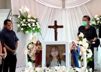 Polisi telah menyimpulkan bahwa putri Gubernur Papua berinsial ABK (16) tewas setelah dirudapaksa di salah satu kamar kos di Semarang, Jawa Tengah.