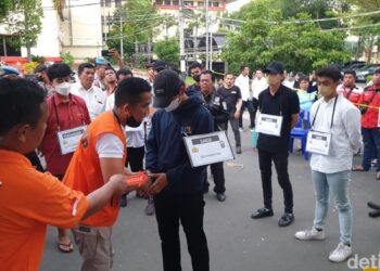 Rekontruksi kasus penganiayaan Ken Admiral (Foto: Goklas Wisely/detikSumut)