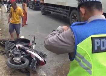 Kecelakaan maut terjadi di Dusun IV, Desa Binjai, Kabupaten Serdang Bedagai, Sumatera Utara, Kamis (18/5/2023). (Foto: Abdullah Sani Hasibuan).