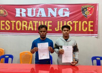 Foto kedua belah pihak sepakat berdamai di ruangan Unit 2 Sat Reskrim Polres Tanjungbalai, pada Sabtu (20/05/2023) sore lalu.