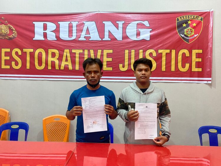 Foto kedua belah pihak sepakat berdamai di ruangan Unit 2 Sat Reskrim Polres Tanjungbalai, pada Sabtu (20/05/2023) sore lalu.