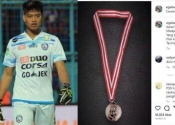 Kurnia Meiga melelang piala dan medalinya di akun Instagram. instagram