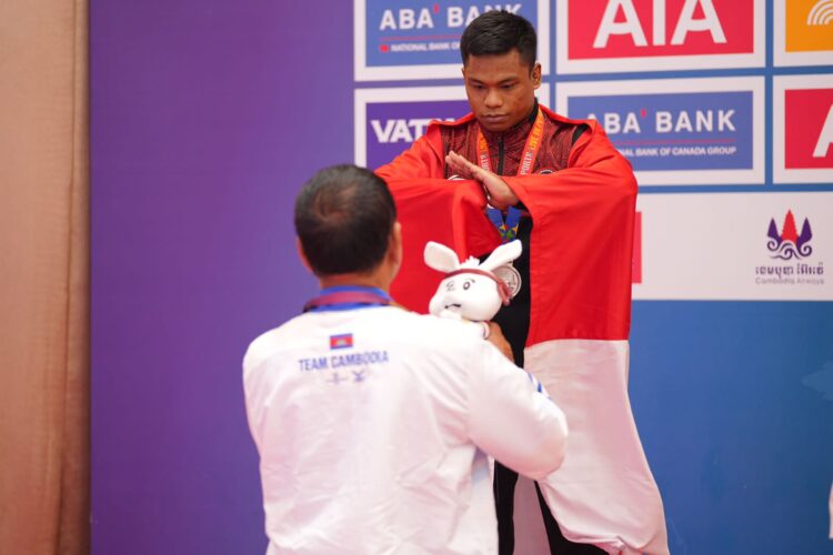 Samuel Marbun, atlet Wushu, putra Kabupaten Humbang Hasundutan (Humbahas), berhasil meraih medali perak dalam ajang multievent SEA Games 2023 yang digelar di Kamboja, sejak tanggal 5-17 Mei 2023.