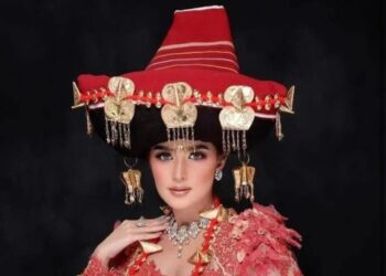 Pakaian Adat Uis Gara (Foto : Instagram @karo_silima)