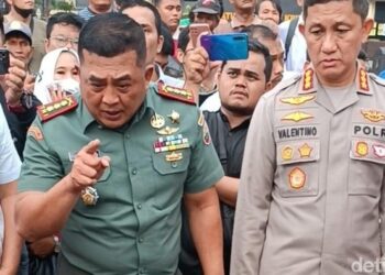 Foto: Dandim 0201/Medan Kolonel Inf Ferry Muzawwad bentak pelaku begal (Tim detikSumut)