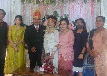 Vera Simanjuntak Hadiri Pesta Adat Pernikahan Kakak Almarhum Brigadir Yosua. Tribunjambi.com/Danang