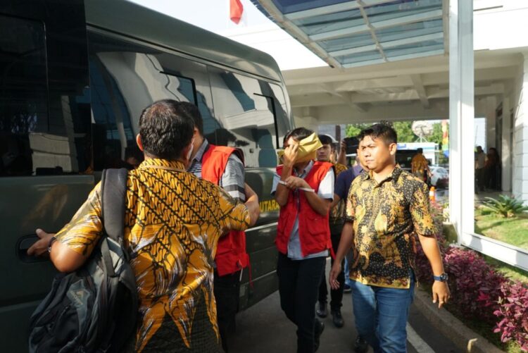Tersangka korupsi pembangunan jalan dijebloskan ke penjara (Foto : Istimewa)