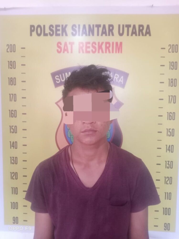 Foto pelaku pencurian yang diamankan Polsek Siantar Utara.