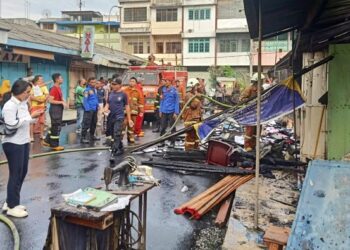 Kondisi kios yang terbakar di Pajak Mini Tebing Tinggi. (Foto: Dok. Polres Tebing Tinggi).