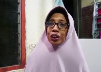 Elfira Rustina, ibunda Muhammad Naufal Zidan (19), mahasiswa UI tewas dibunuh senior, menceritakan saat terakhir bertemu dengan anaknya. (Foto: Yayan Nugroho)