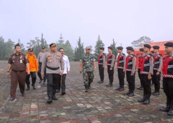 Kapolres Humbahas, AKBP Hary Ardianto, SH, SIK, MH, pimpin Apel Gelar Pasukan dan Peralatan Siap Tanggap Bencana, Rabu (9/8/2023), di Pelatarana Kantor Bupati, Perkantoran Bukit Inspirasi, Doloksanggul.