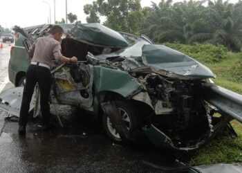 Kondisi mobil dinas TNI yang kecelakaan di tol Sergai. (Foto: Dok. Polres Sergai)