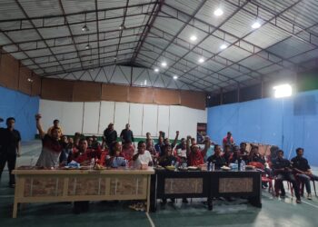 Kapolres Tanjung Balai, AKBP Ahmad Yusuf Afandi SIK, MM, nonton bareng (Nobar) Final Piala AFF U-23 bersama ratusan warga Kota Tanjung Balai, Sabtu malam (26/8/2023).
