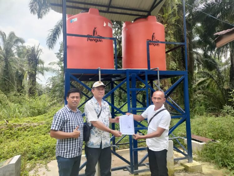 TPL  buat sumur bor dan bak penampung untuk memenuhi kebutuhan air bersih warga Desa Tomuan Holbung.