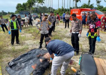 Kapolres Pematang Siantar, AKBP Yogen Heroes Baruno SH, SIK, pimpin olah TKP temuan mayat, di Jalan Ringroad, Kelurahan Nagahuta, Kecamatan Siantar Marimbun, Kamis (7/9/2023) pagi tadi, sekira pukul 07.30 WIB.
