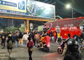 Laga Persija vs Persib Berakhir Ricuh, 5 Orang Diduga Bobotoh Diamankan, Kapolres Bekasi: Ada Korban (Suara.com/Mae Harsa)