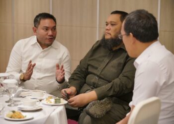 Bupati Pakpak Bharat, Franc Bernhard Tumanggor, mengikuti Rapat Koordinasi Tentang Optimalisasi Penggunaan Produk Dalam Negeri Bidang Kesehatan, di Prime Plaza Hotel Sanur, Denpasar Bali, Jumat (01/09/2023).