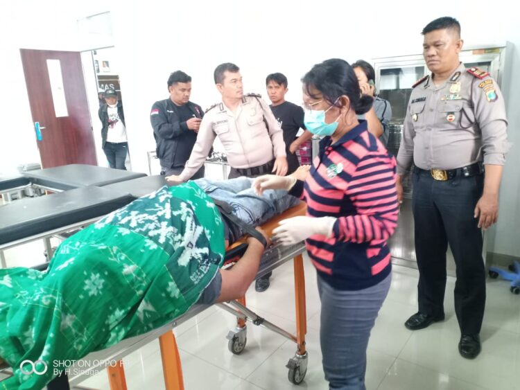 Jenazah korban saat dibawa ke Puskesmas Tigarunggu.