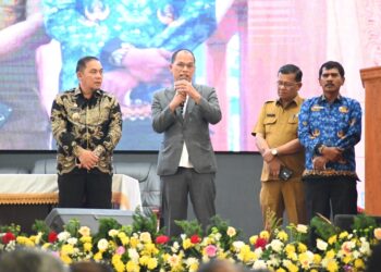 Bupati Humbahas, Dosmar Banjarnahor, hadiri Rapat Pendeta HKBP (Huria Kristen Batak Protestan), di Perkampungan Pemuda HKBP Jetun Silangit, Kecamatan Siborongborong, Tapanuli Utara, Selasa (17/10/2023).