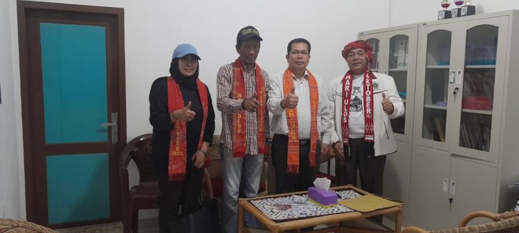 Tim Kerja Panitia Hari Ulos Nasional 2023, beraudiensi dengan Ketua STT HKBP, diwakili Pdt Dr Pahala Simanjuntak selaku Wakil Ketua III, Kamis (12/10/2023) siang lalu, di Kantor STT HKBP Pematang Siantar.