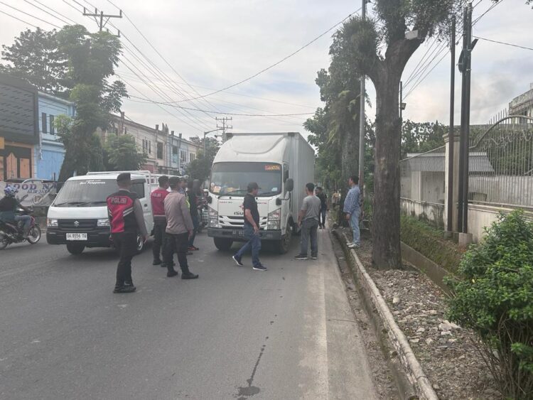 Polres Pematang Siantar menggelar razia gabungan, di Jalan Medan Km 8, Kelurahan Tanjung Tongah, Kecamatan Siantar Martoba, Kota Pematang Siantar, Selasa (24/10/ 2023) sore, sekitar pukul 16.30 WIB.