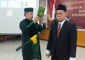 Anggota KPU Nias Utara Muhammad Irfan dilantik di KPU Sumut (Dok. KPU Sumut)