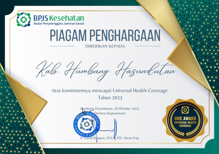 BPJS Pusat memberikan UHC AWARD kepada Pemerintah Kabupaten Humbang Hasundutan