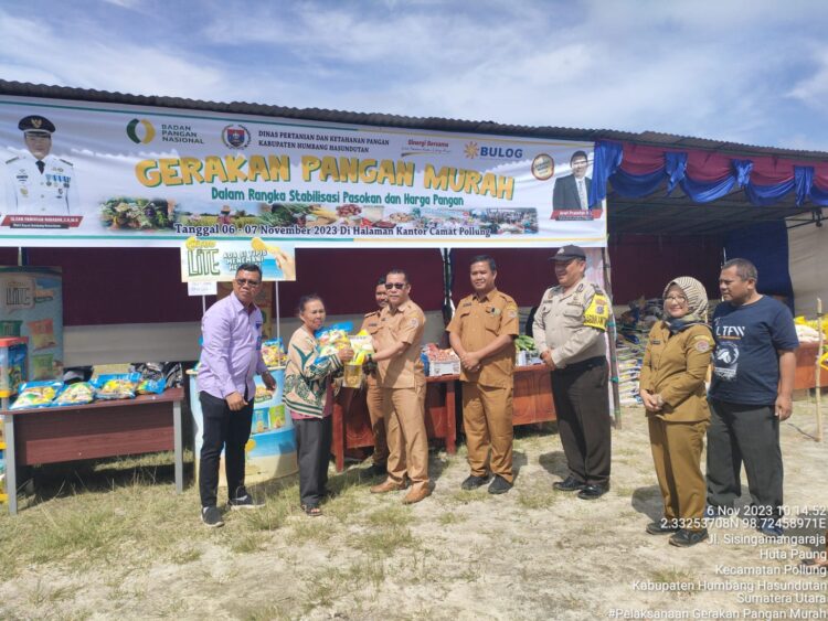 Pemerintah Kabupaten Humbahas menggelar gerakan pangan murah yang dipusatkan di Kantor Camat Pollung selama dua hari, Senin-Selasa (6-7/11/2023).