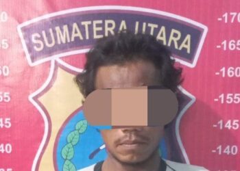 Polres Tebing Tinggi berhasil mengamankan seorang pria berinisial MIS (38) yang berprofesi sebagai buruh harian lepas usai diketahui mencabuli anak tirinya sendiri inisial JR (16) yang masih duduk dibangku sekolah menengah atas.