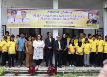 Para peserta pelatihan foto bersama disela kegiatan.