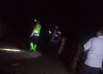Tim Kepolisian Sektor Purba Resor Simalungun yang dipimpin Kapolsek, AKP Marolop Sinaga bersama tiga anggotanya, turun ke lokasi, pada pukul 20.00 WIB untuk melakukan pengecekan dan verifikasi kejadian.