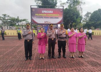 Foto bersama disela acara.