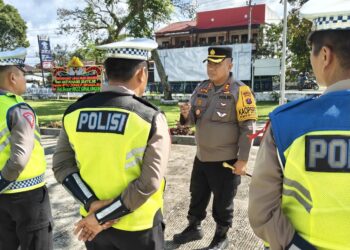 Kapolres Simalungun, AKBP Choky Sentosa Meliala, S.I.K., S.H., M.H., saat memberikan arahan.