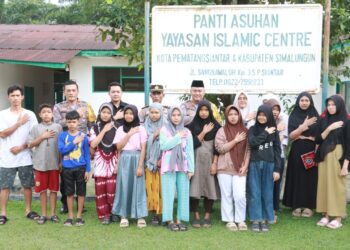 Kapolres Simalungun, AKBP Choky Sentosa Meliala, S.I.K., S.H., M.H., menunjukkan kepedulian mereka dengan mengadakan kegiatan Bansos (Bakti Sosial), di Panti Asuhan Yayasan Islamic Center.