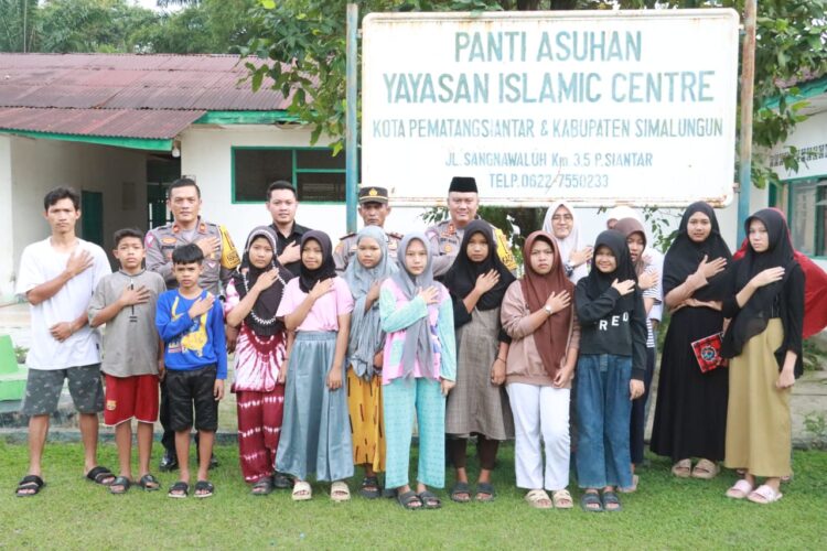 Kapolres Simalungun, AKBP Choky Sentosa Meliala, S.I.K., S.H., M.H., menunjukkan kepedulian mereka dengan mengadakan kegiatan Bansos (Bakti Sosial), di Panti Asuhan Yayasan Islamic Center.