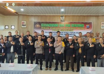 Foto bersama disela acara silaturahmi dan doa bersama pemuka agama, mitra kamtibmas (PAMK) Polres Simalungun.