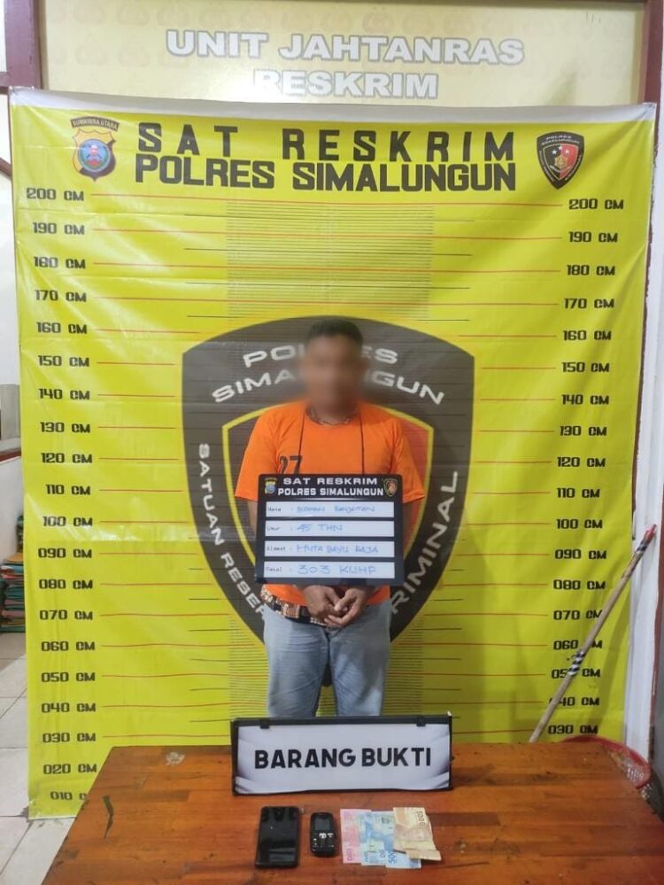 Foto pelaku dan barang bukti yang diamankan Jatanras Sat Reskrim Polres Simalungun.