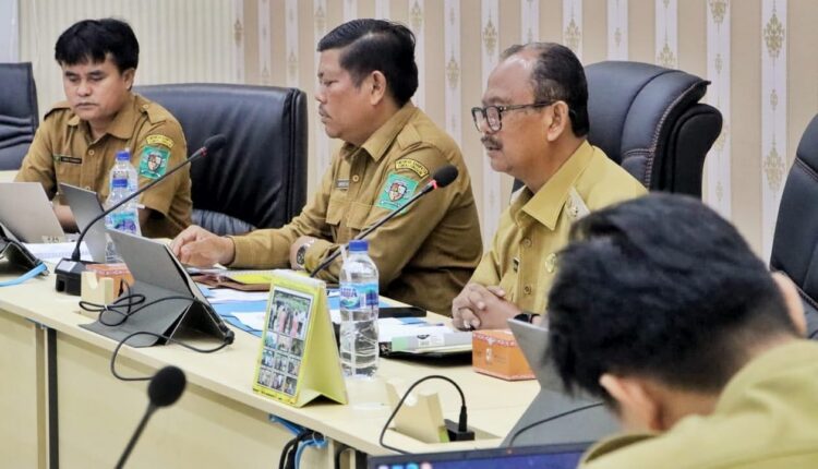 Wakil Bupati, H Zonny Waldi yang juga sebagai Ketua TPPS (Tim Percepatan Penurunan Stunting) membuka rapat koordinasi (Rakor) penguatan dan peran TPPS dalam Percepatan Stunting tingkat Kabupaten.