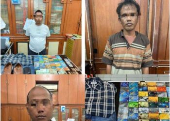 Tiga pelaku pembobol ATM masing-masing IS alias Wak Lobe, RS alias Bang Begal dan SS beserta barang bukti 64 kartu ATM diamankan Polda Sumut.