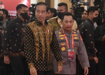 Presiden Jokowi dan Kapolri Jenderal Listyo Sigit Prabowo. (Hafidz Mubarak A/Antara Foto)