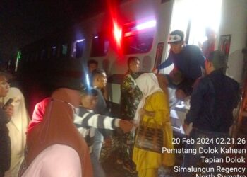 Polsek Serbelawan - Polres Simalungun, turut membantu korban kecelakaan kereta api yang terjadi pada Selasa (20/2/2024).