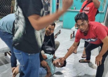 DI alias B, seorang bandar narkoba diamankan oleh petugas saat sedang makan malam di salah satu warung di Jalan Budi Utomo, Kisaran Timur, Kabupaten Asahan. Polisi mengaku, DI merupakan target orang (TO) yang sudah lama dicari.