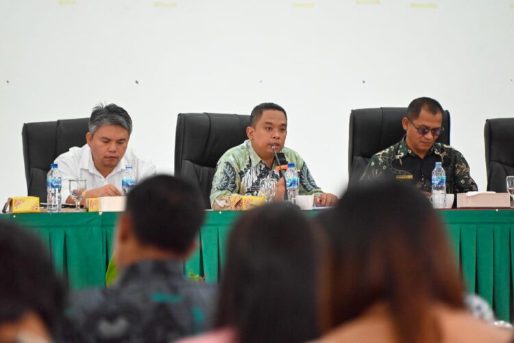 Konsultasi Publik Rancangan Awal Rencana Pembangunan Jangka Panjang Daerah (RPJPD) Kabupaten Humbang Hasundutan Tahun 2025 – 2045, di Pendopo Bukit Inspirasi Doloksanggul, Jumat (2/2/2024).