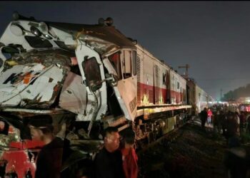 Foto: Kondisi kereta api usai terlibat tabrakan dengan truk di perlintasan sebidang di Jalan Lintas Sumatera, Pasar Bengkel, Kecamatan Perbaungan, Kabupaten Serdang Bedagai (Dok Warga)