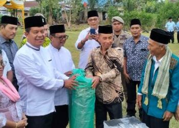 Pemerintah Kabupaten (Pemkab) Simalungun menggelar buka puasa bersama masyarakat di Kecamatan Gunung Maligas, Simalungun, Sumut, Senin sore (18/3/2024).
