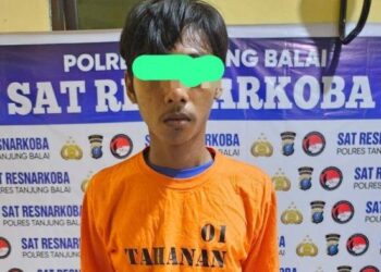 Sat Resnarkoba Polres Tanjungbalai berhasil menangkap seorang laki laki bandar narkoba berdasarkan laporan dari masyarakat sekitar, pada hari Sabtu (16/3/24). Tribun Medan/ IST