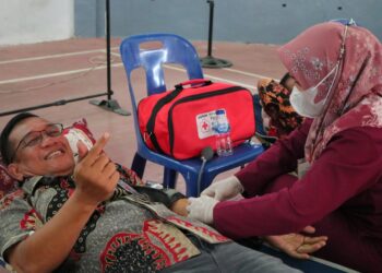 Kalapas Kelas IIA Pematangsiantar, M. Pithra Jaya Saragih, hadir langsung sebagai pendonor.