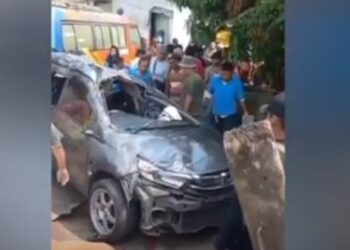 Kecelakaan terjadi di pelintasan kereta tanpa palang pintu, Jalan Payabakung, Sunggal Deli Serdang, Sumatera Utara, Sabtu (30/3/2024). (Foto: Rekaman video warga).